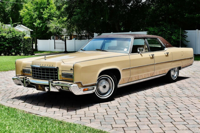 1973 Lincoln Continental Fully loaded rare Town Car - photo 2