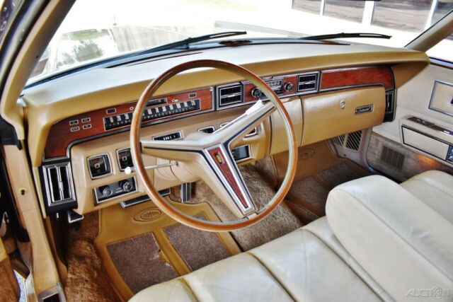 1973 Lincoln Continental Fully loaded rare Town Car - photo 9
