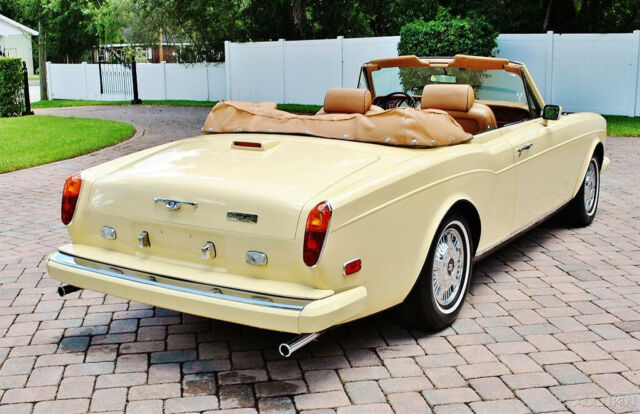 1982 Rolls-Royce Corniche Spectacular Convertible - photo 2