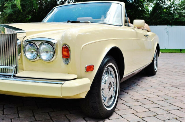 1982 Rolls-Royce Corniche Spectacular Convertible - photo 4