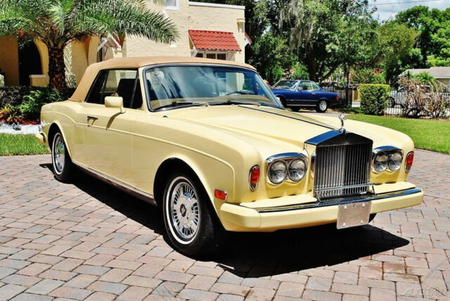 1982 Rolls-Royce Corniche Spectacular Convertible - photo 6