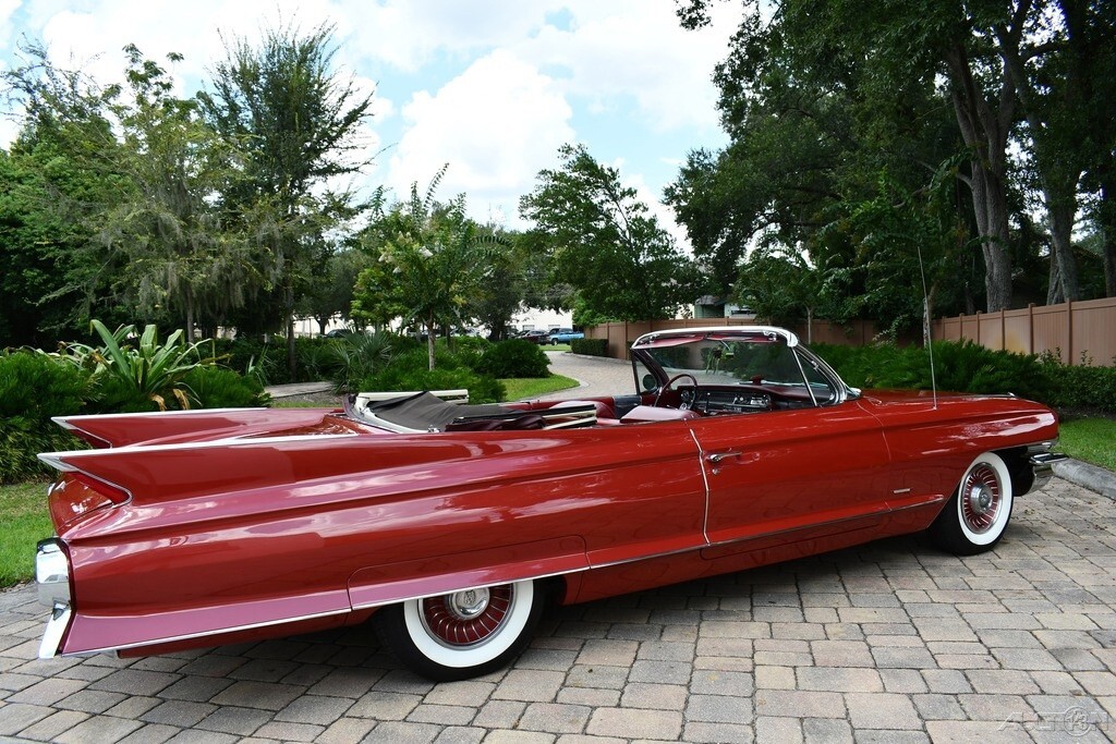 1961 Cadillac Convertible 390 v-8 loaded A/C Power Steering, - photo 11
