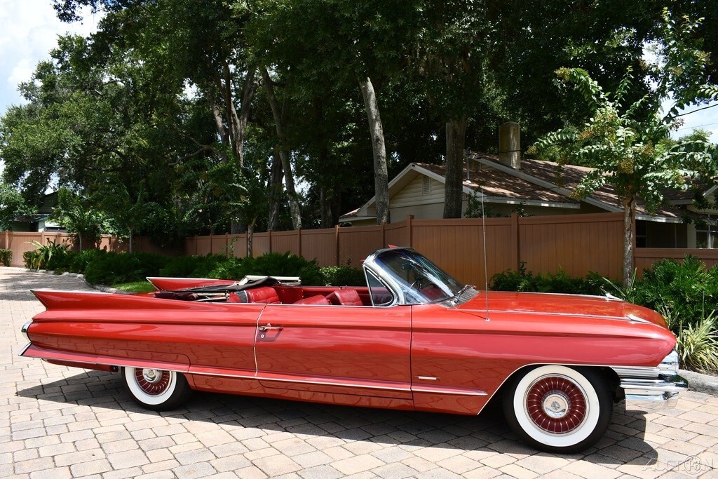 1961 Cadillac Convertible 390 v-8 loaded A/C Power Steering, - photo 3