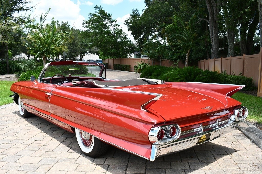 1961 Cadillac Convertible 390 v-8 loaded A/C Power Steering, - photo 4