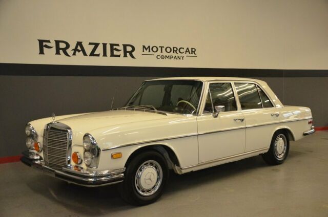 SIMPLY STUNNING WELL PRESERVED 280SE with EXTENSIVE SERVICE HISTORY 1970 Mercedes-Benz 280SE