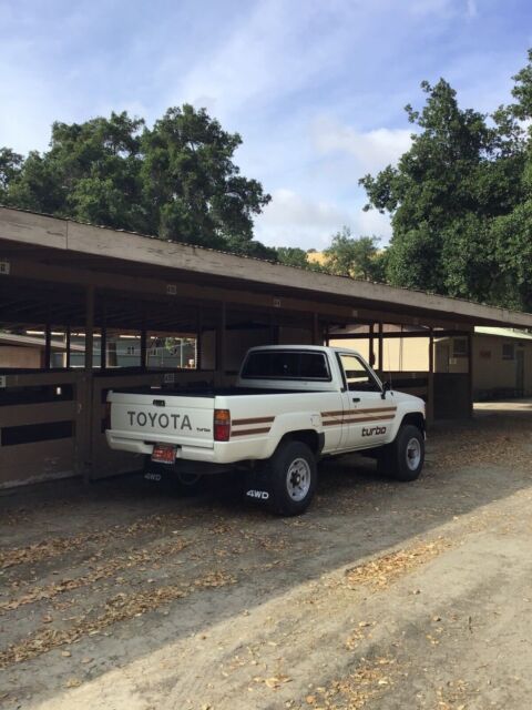 1986 Toyota Pickup - photo 11