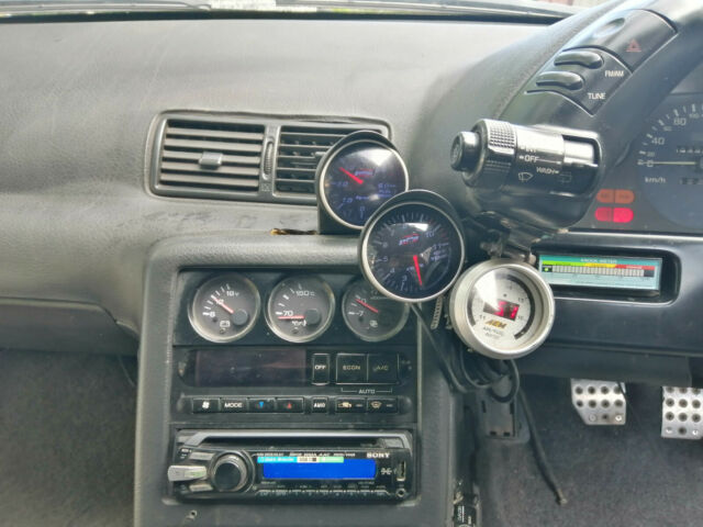 1994 Nissan GT-R - photo 10