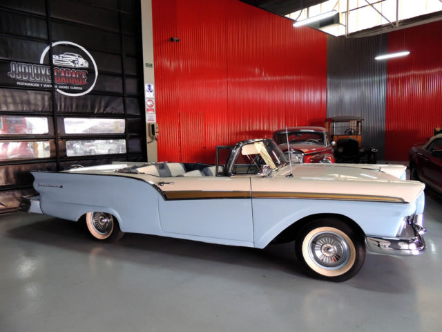 1957 Ford Fairlane 2 Door Retractable Hardtop - photo 2