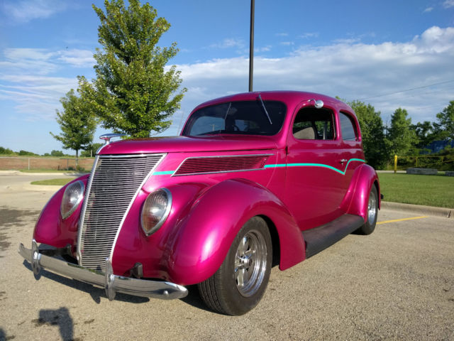 1937 Ford Tudor - photo 2
