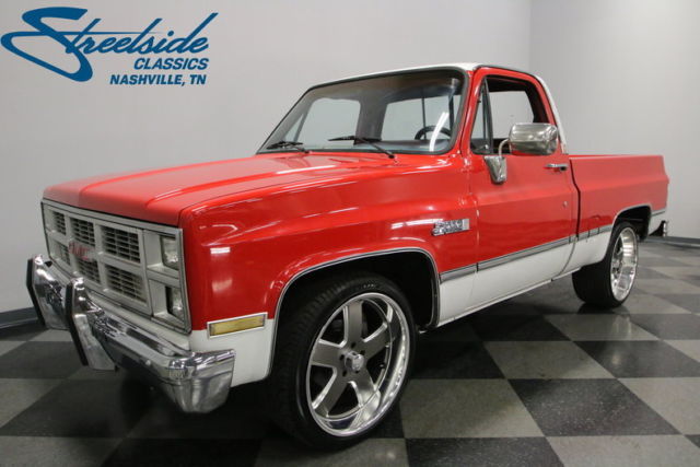 SLICK PAINT, NICE INTERIOR, GREAT STANCE WITH 22-INCH US MAG WHEELS, FUN TRUCK 1983 GMC C1500