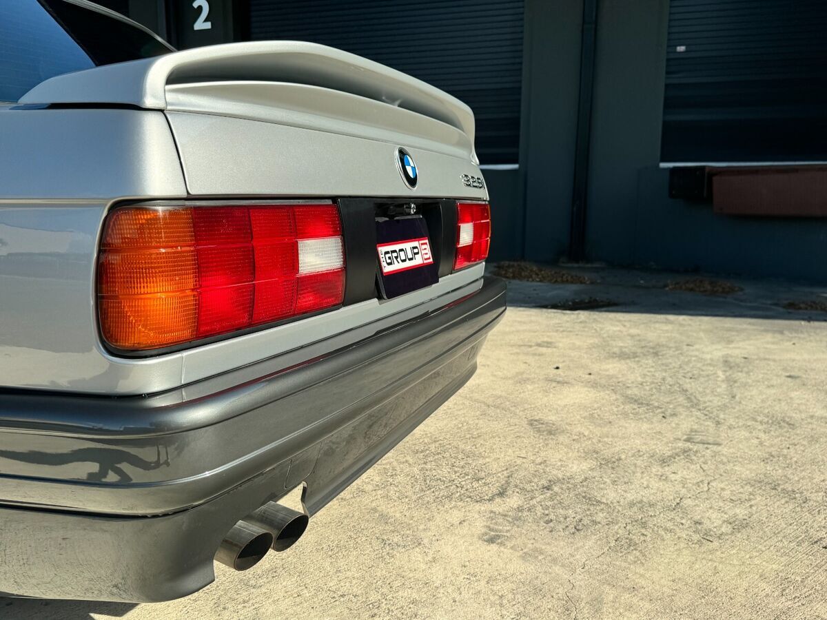 1991 BMW 3-Series E30 325i Euro M tech 2 - photo 11