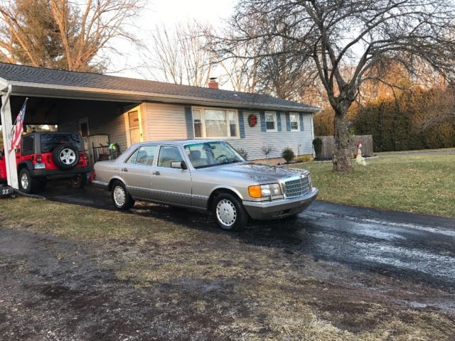 1989 Mercedes-Benz 300-Series 300SE - photo 2