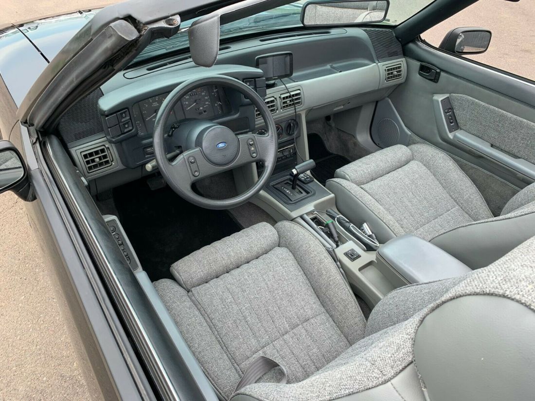 1988 Ford Mustang - photo 11