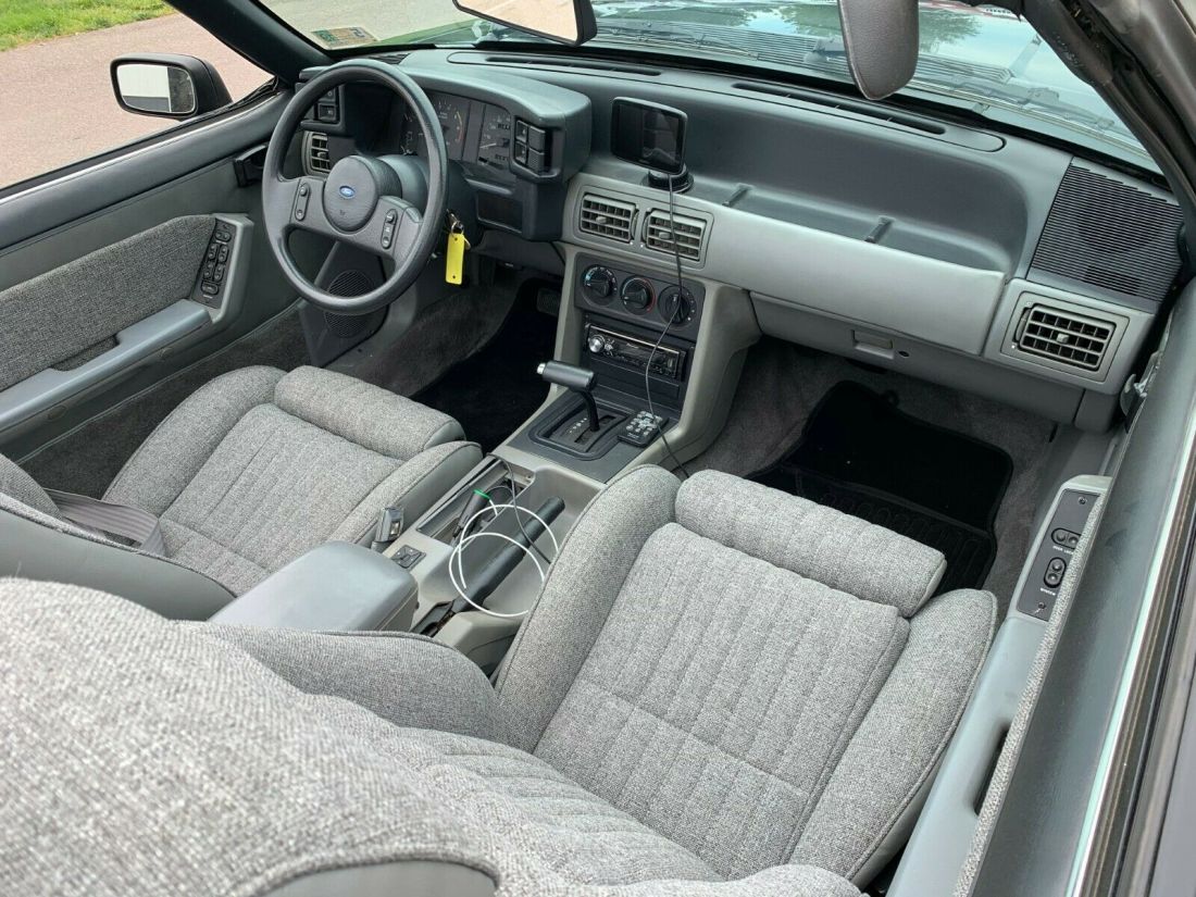 1988 Ford Mustang - photo 13
