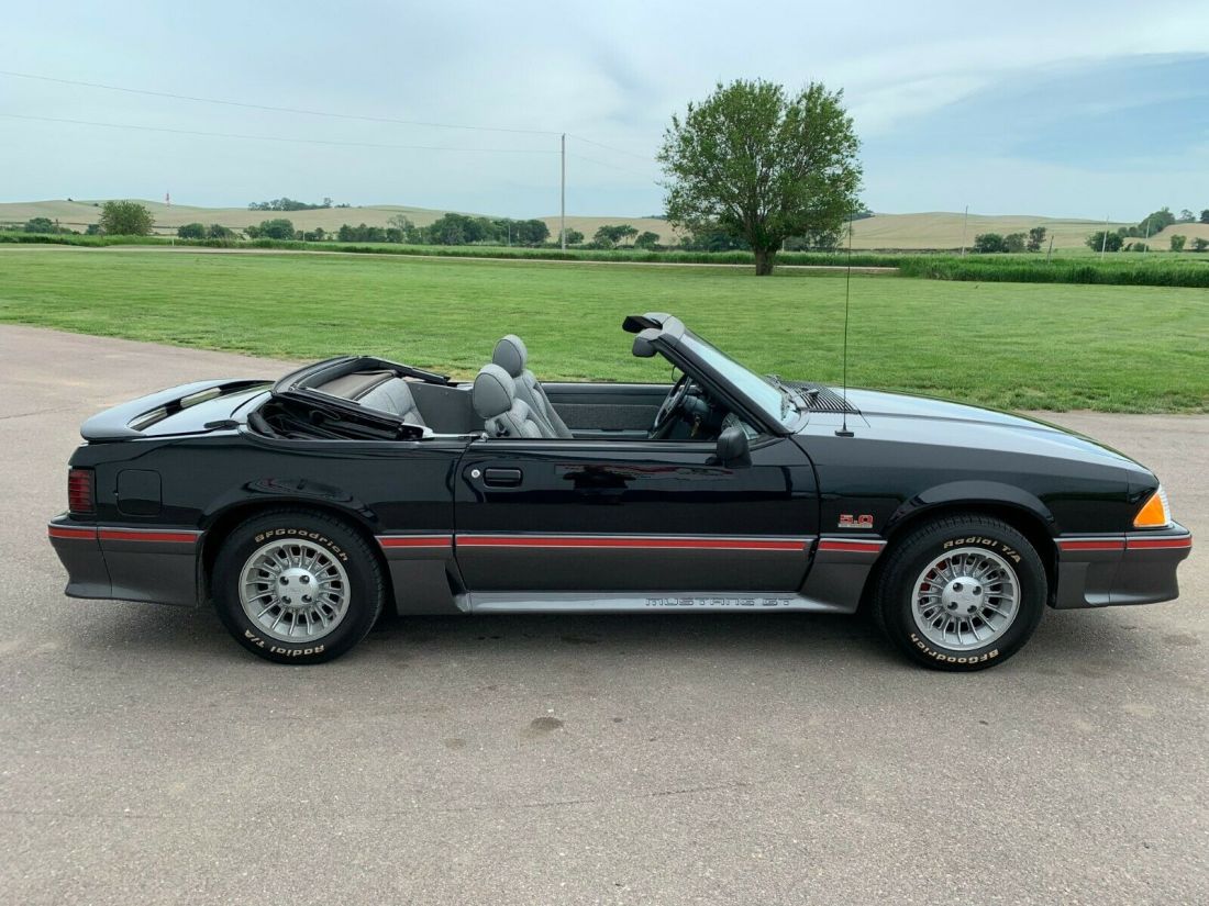 1988 Ford Mustang - photo 6
