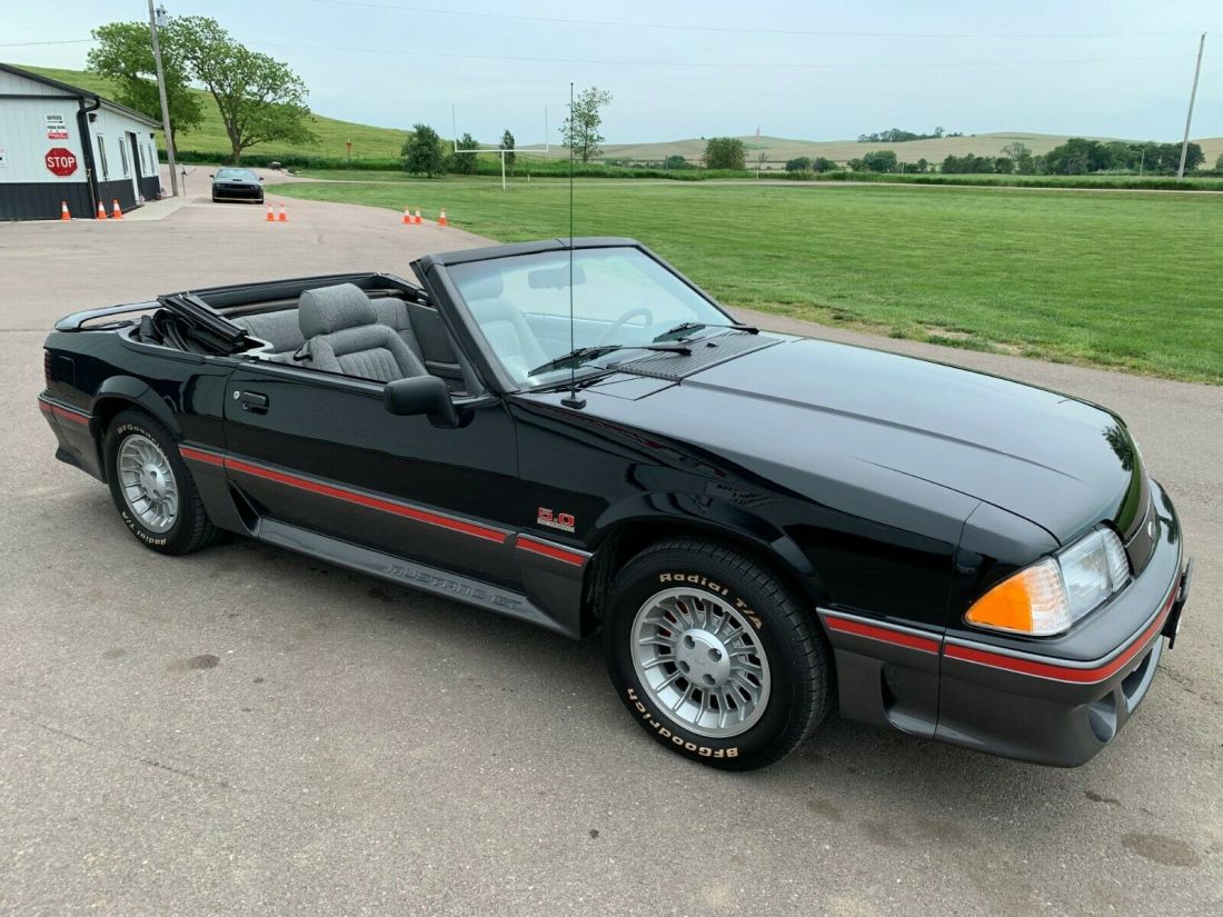 1988 Ford Mustang - photo 7