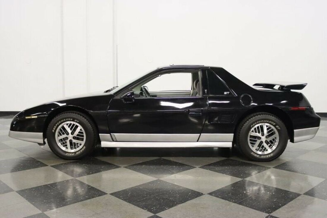 1985 Pontiac Fiero GT - photo 3