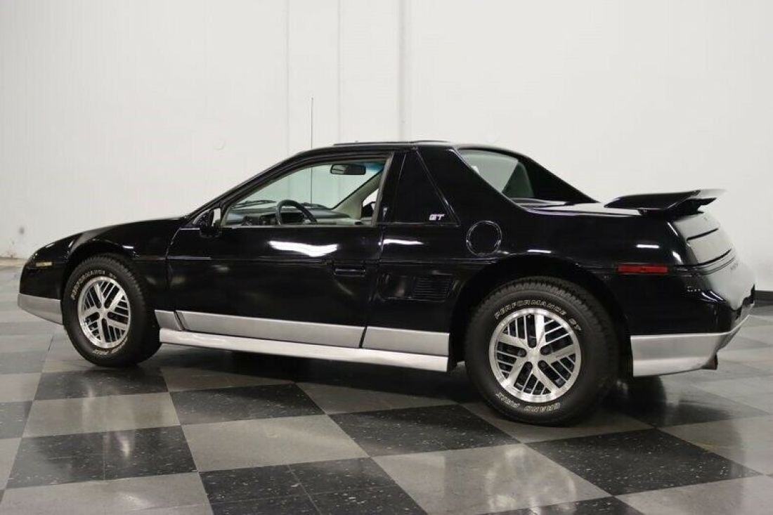 1985 Pontiac Fiero GT - photo 9