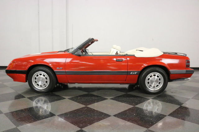 1986 Ford Mustang GT - photo 3