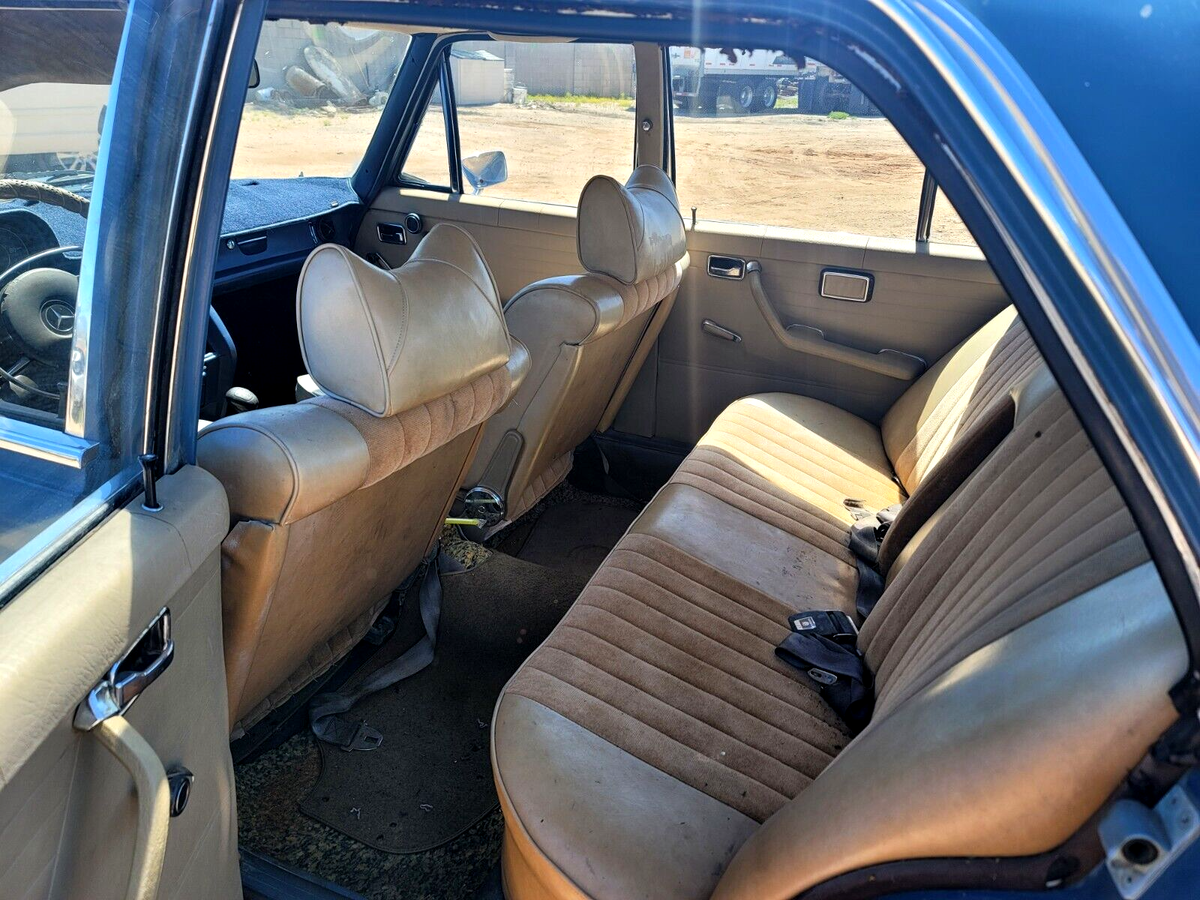 1969 Mercedes-Benz 220d Diesel 115 200 Series - photo 13