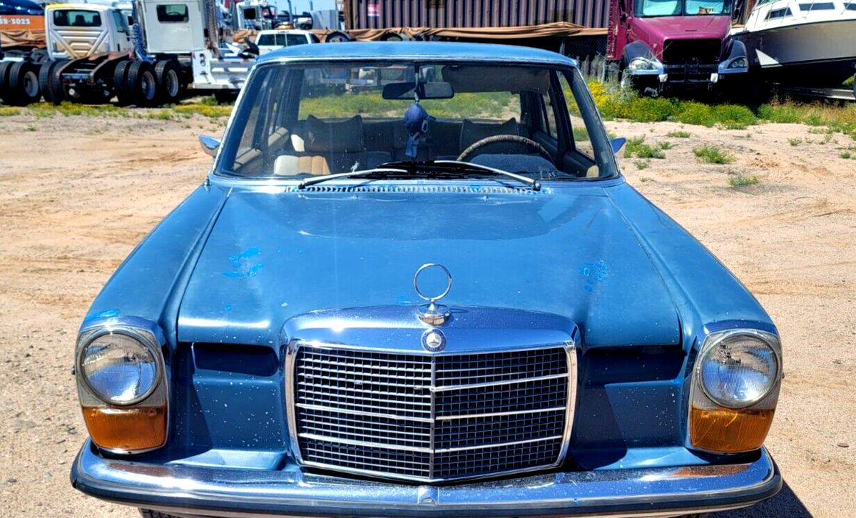 1969 Mercedes-Benz 220d Diesel 115 200 Series - photo 2