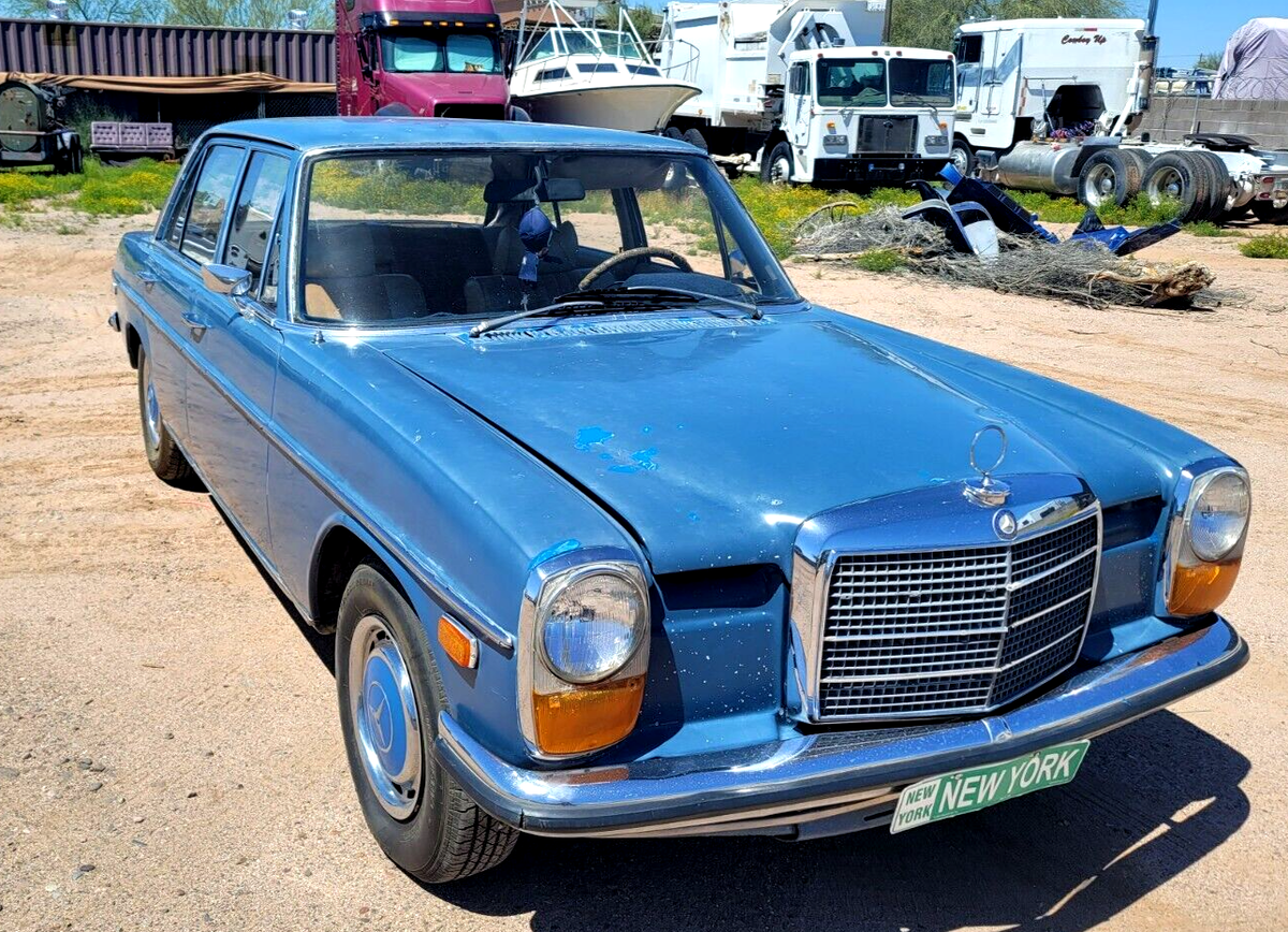 1969 Mercedes-Benz 220d Diesel 115 200 Series - photo 9
