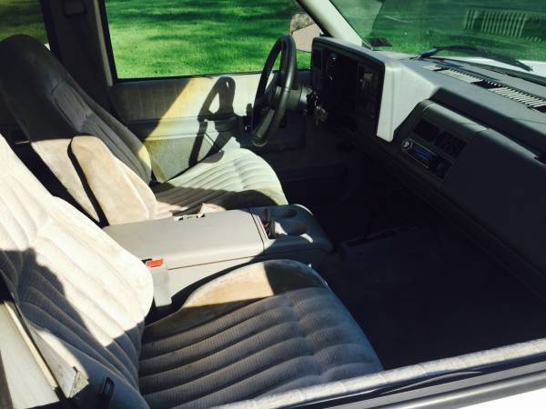 1993 GMC Suburban SLE - photo 12