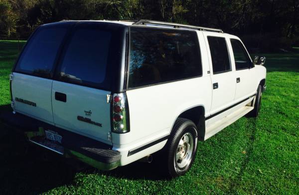 1993 GMC Suburban SLE - photo 3