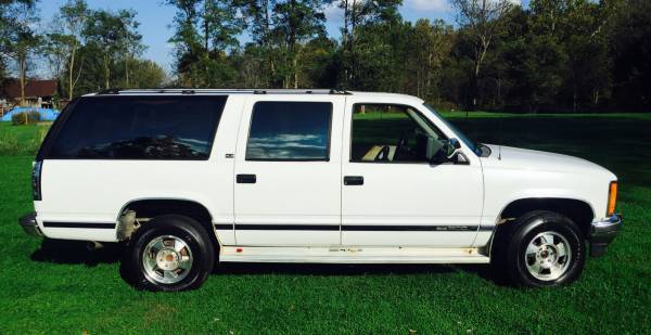 1993 GMC Suburban SLE - photo 4