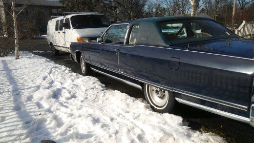 1977 Lincoln Continental Town Coupe - photo 2
