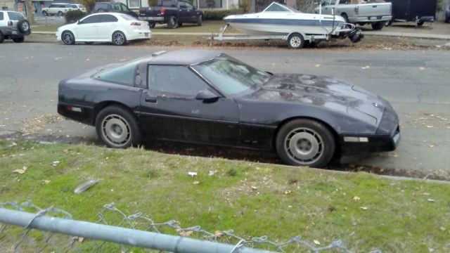 Solid car needs cosmetics 1987 Chevrolet Corvette
