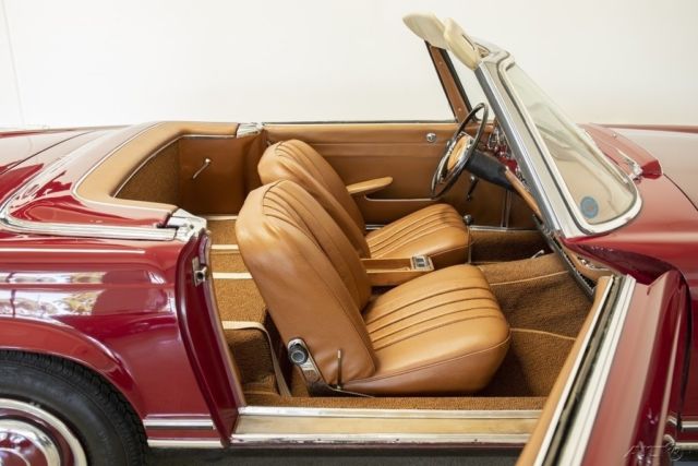1963 Mercedes-Benz SL-Class 230SL Pagoda Roadster - photo 11