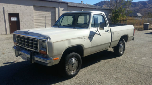 1985 Dodge Power Wagon Prospector 4x4 - photo 2