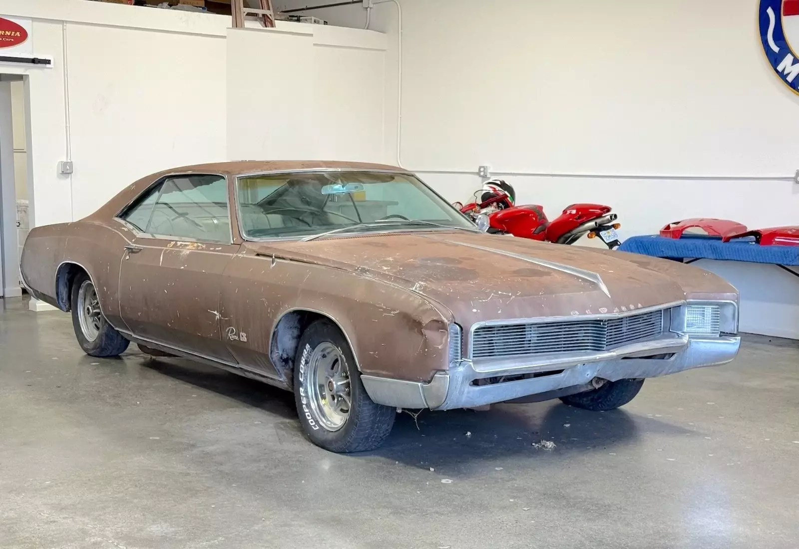 Solid project. Running, matching numbers "MZ" code dual quad needing restoration 1966 Buick Riviera GS "MZ" CODE DUAL QUAD CARBS
