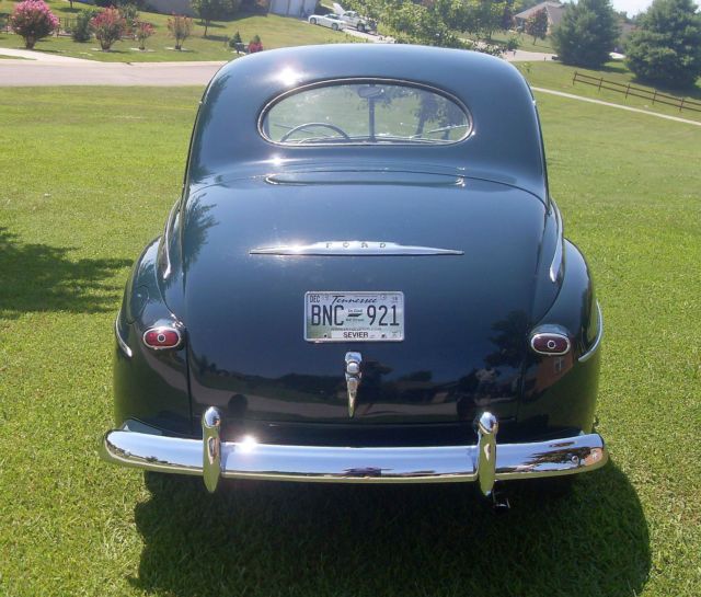 1948 Ford Coupe - photo 2