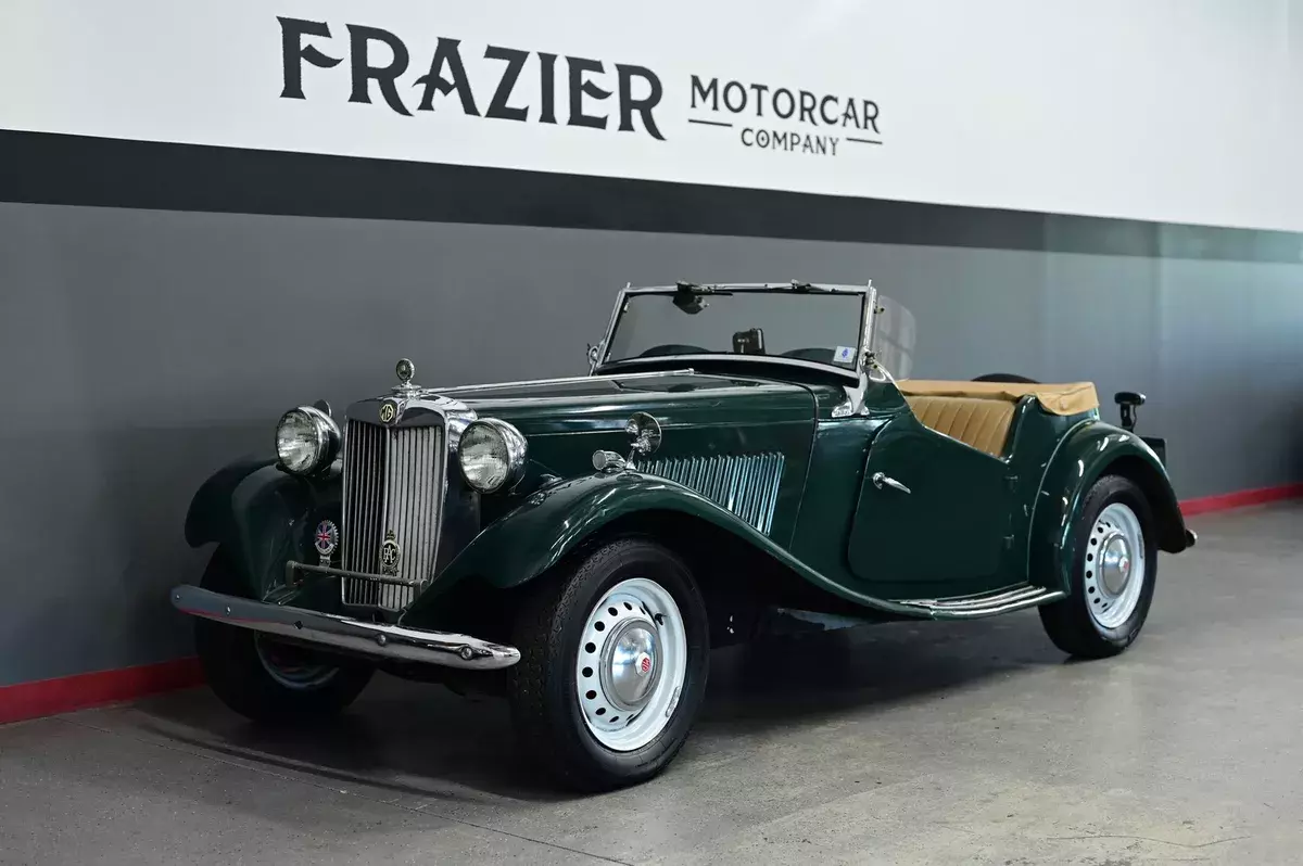 Solid Straight Strong Driving MGTD Roadster British Racing Green 1950 MG TD