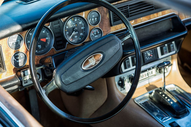 1975 Jaguar XJ6 - photo 6