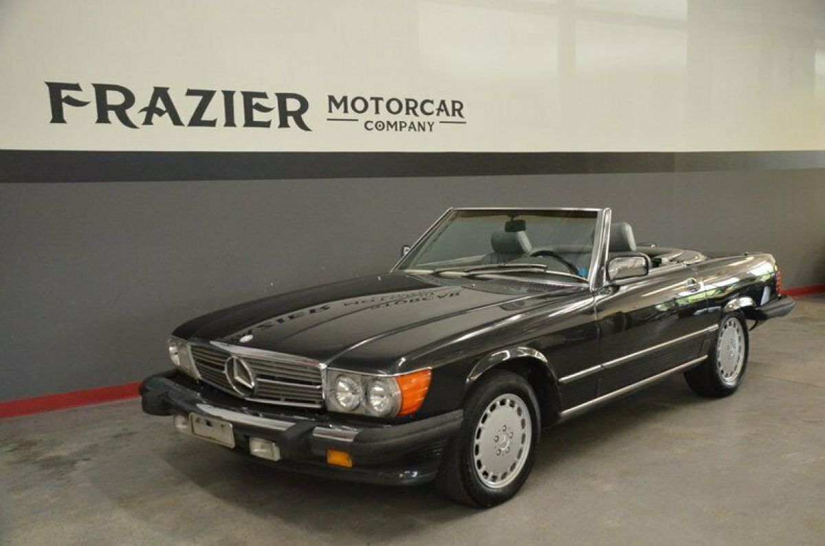 Solid,Southern States 560SL with high integrity/Both Tops Met Black/Gray 1986 Mercedes-Benz 560SL