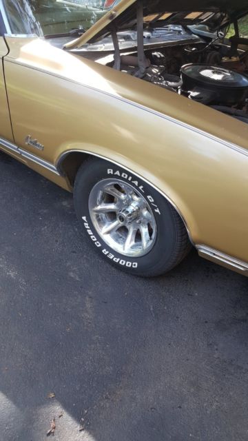 1970 Oldsmobile Cutlass gold - photo 11
