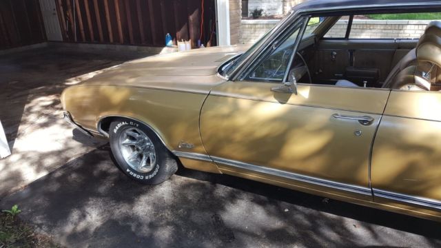 1970 Oldsmobile Cutlass gold - photo 4