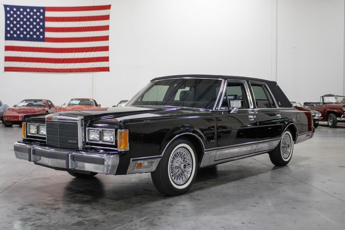 1989 Lincoln Town Car Signature - photo 3