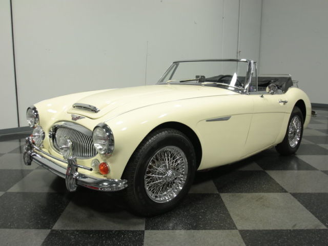 SOUGHT-AFTER MARK III, FULLY RESTORED, COLLECTOR OWNED, 2.9L, 4-SPEED, R134 A/C! 1967 Austin Healey 3000