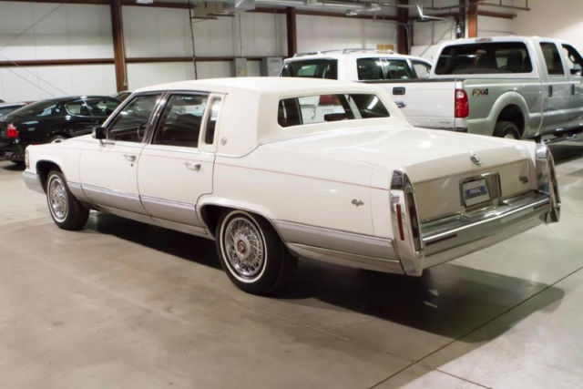 1991 Cadillac Brougham 4dr Sedan - photo 3