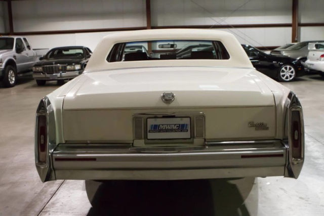 1991 Cadillac Brougham 4dr Sedan - photo 4