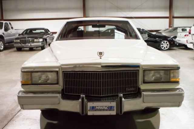 1991 Cadillac Brougham 4dr Sedan - photo 8