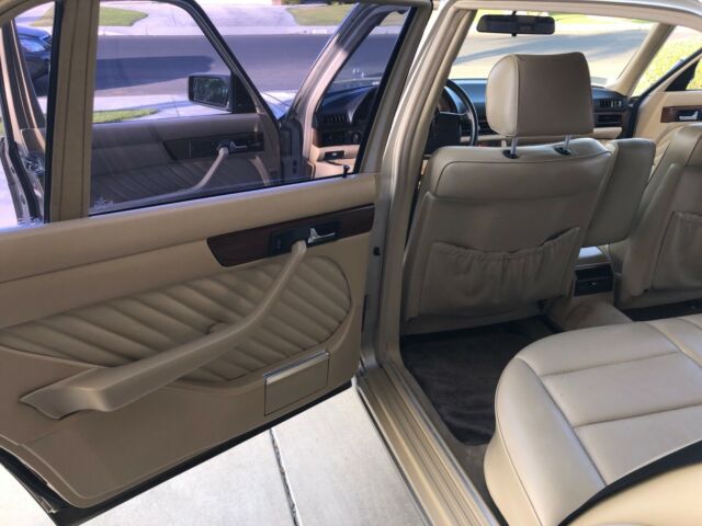 1990 Mercedes-Benz 400-Series S Class - photo 12