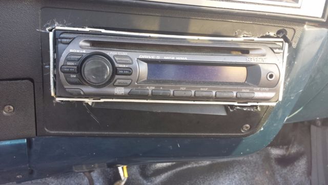 1985 GMC Sierra Base Standard Cab Pickup 2-Door - photo 9