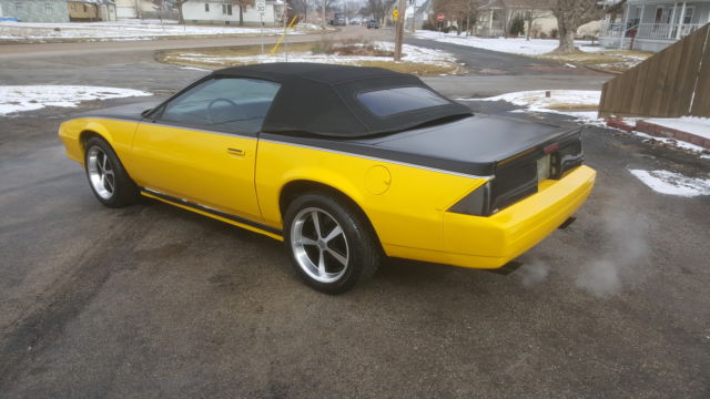1987 Chevrolet Camaro convertible - photo 6