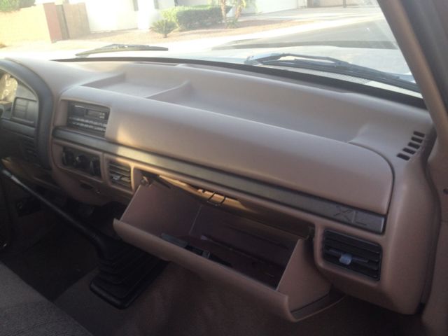 1993 Ford F-150 XL - photo 7