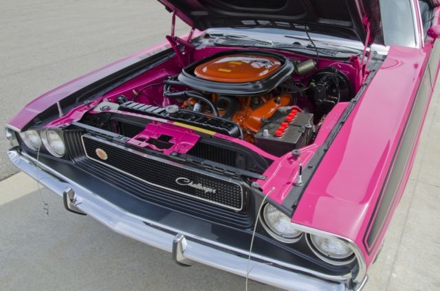 1970 Dodge Challenger Panther Pink T/A - photo 3